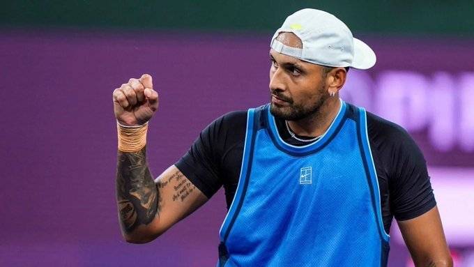 近两年半首胜！前温网亚军逆转华裔小哥，晋级迈阿密大师赛次轮