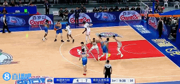 手感开场热！齐麟兜出来借掩护 直接干拔三分高弧度空心命中！