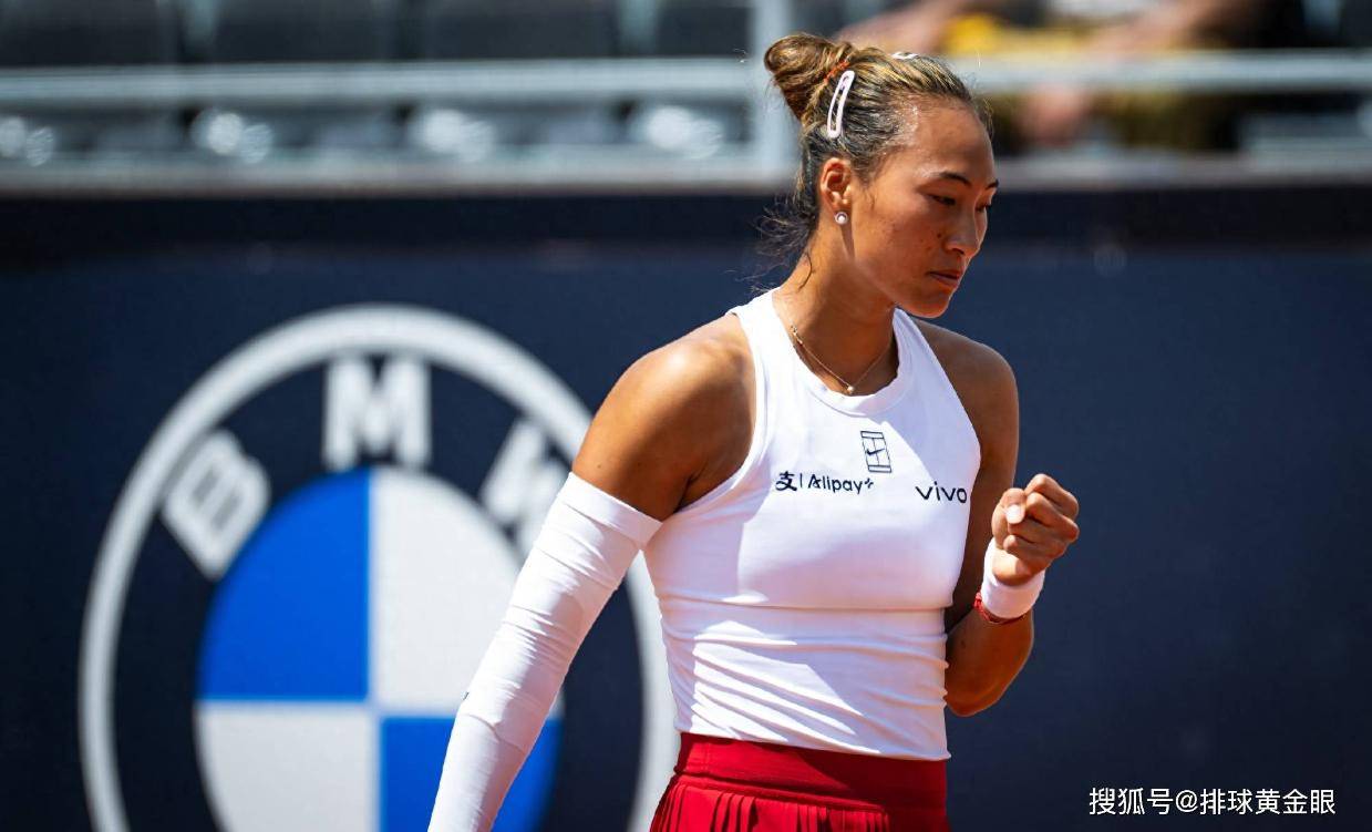 郑钦文只丢5局横扫晋级16强！又被判发球超时，心态蜕变未受影响