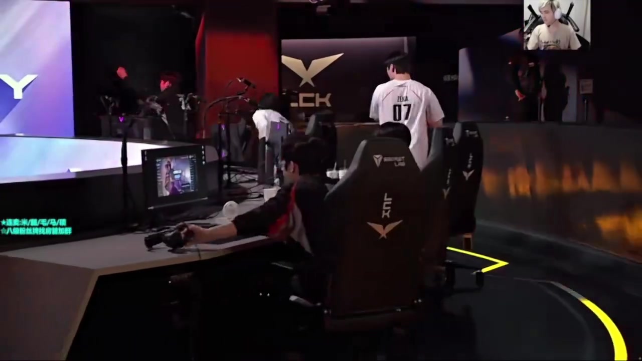 记得：T1锁第三了，想去MSI的话得赢两个BO5