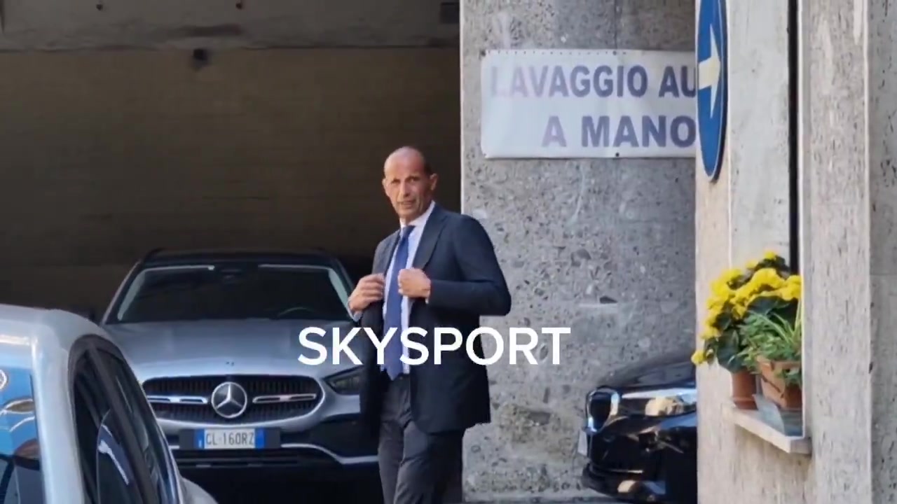 静待官宣，阿莱格里被拍到现身米兰签约，弗拉尼&斯卡罗尼也在场